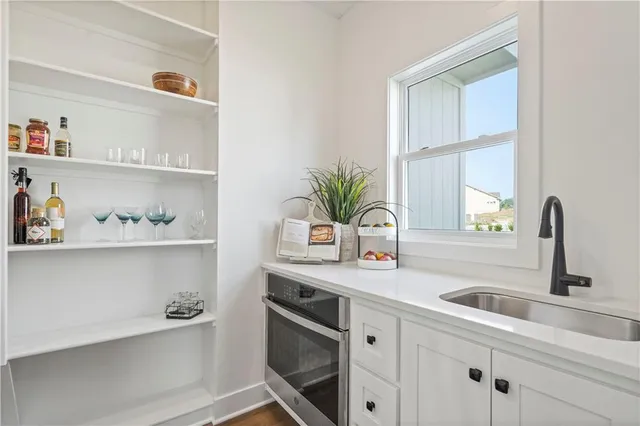 $877,900 | 7923 Round Pr Street, Shawnee, KS 66218