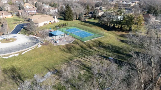 $365,000 | 704 Grego Court, Prospect Heights, IL 60070