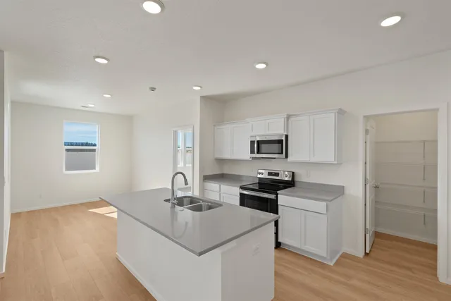 $499,000 | 410 Arcadia Avenue, Deer Park, WA 99006