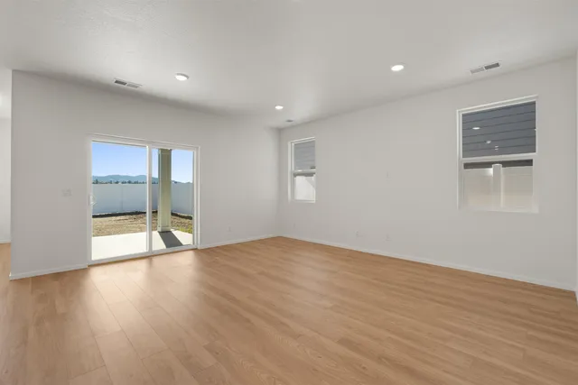 $499,000 | 410 Arcadia Avenue, Deer Park, WA 99006