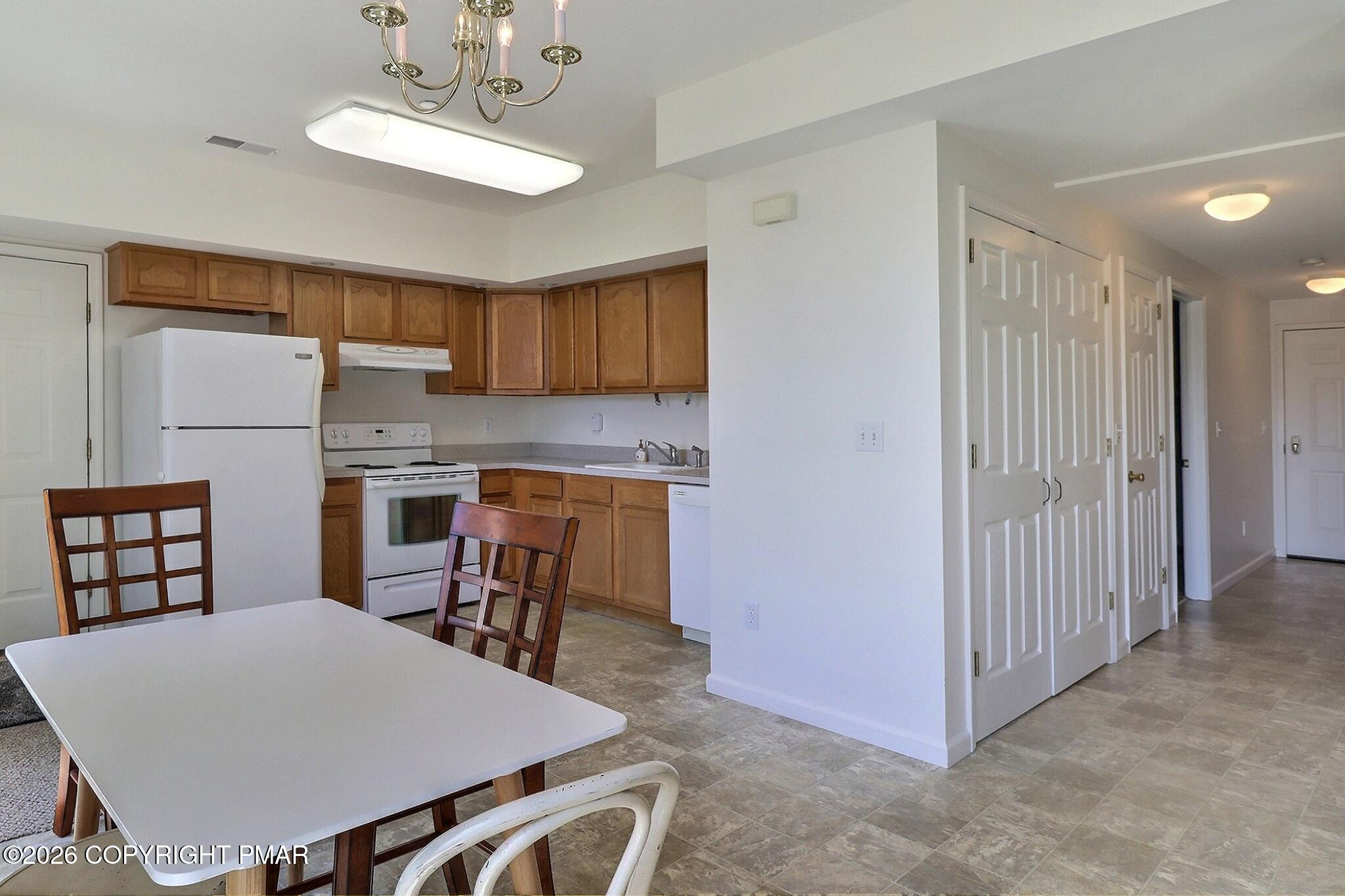 457 Hickory Valley Road Stroudsburg, PA 18360 - Photo 19 of 50 Lower Level Apartment