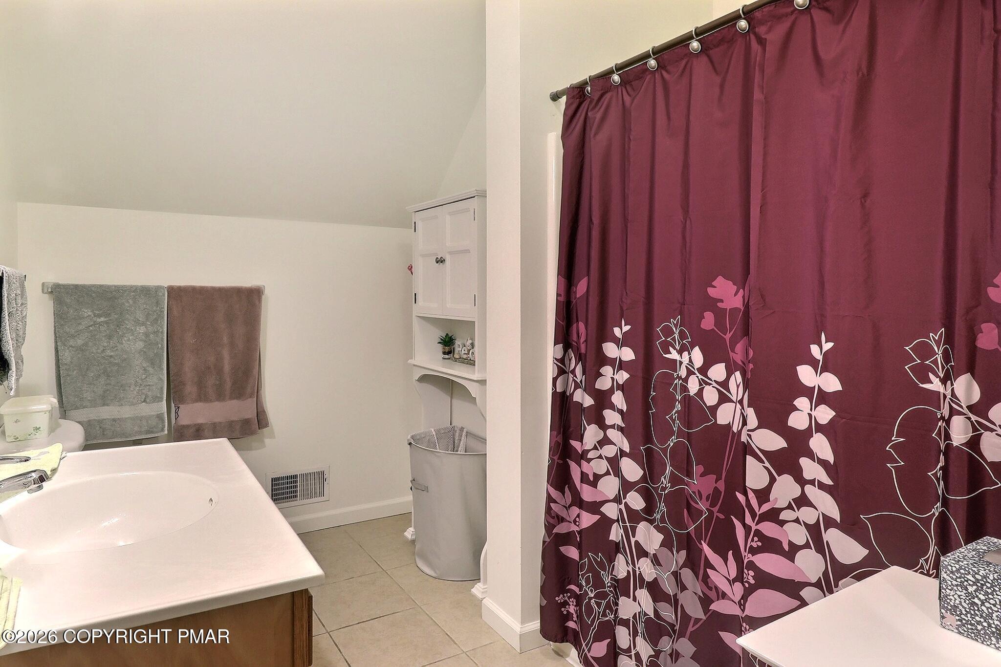457 Hickory Valley Road Stroudsburg, PA 18360 - Photo 37 of 50 Rear Unit