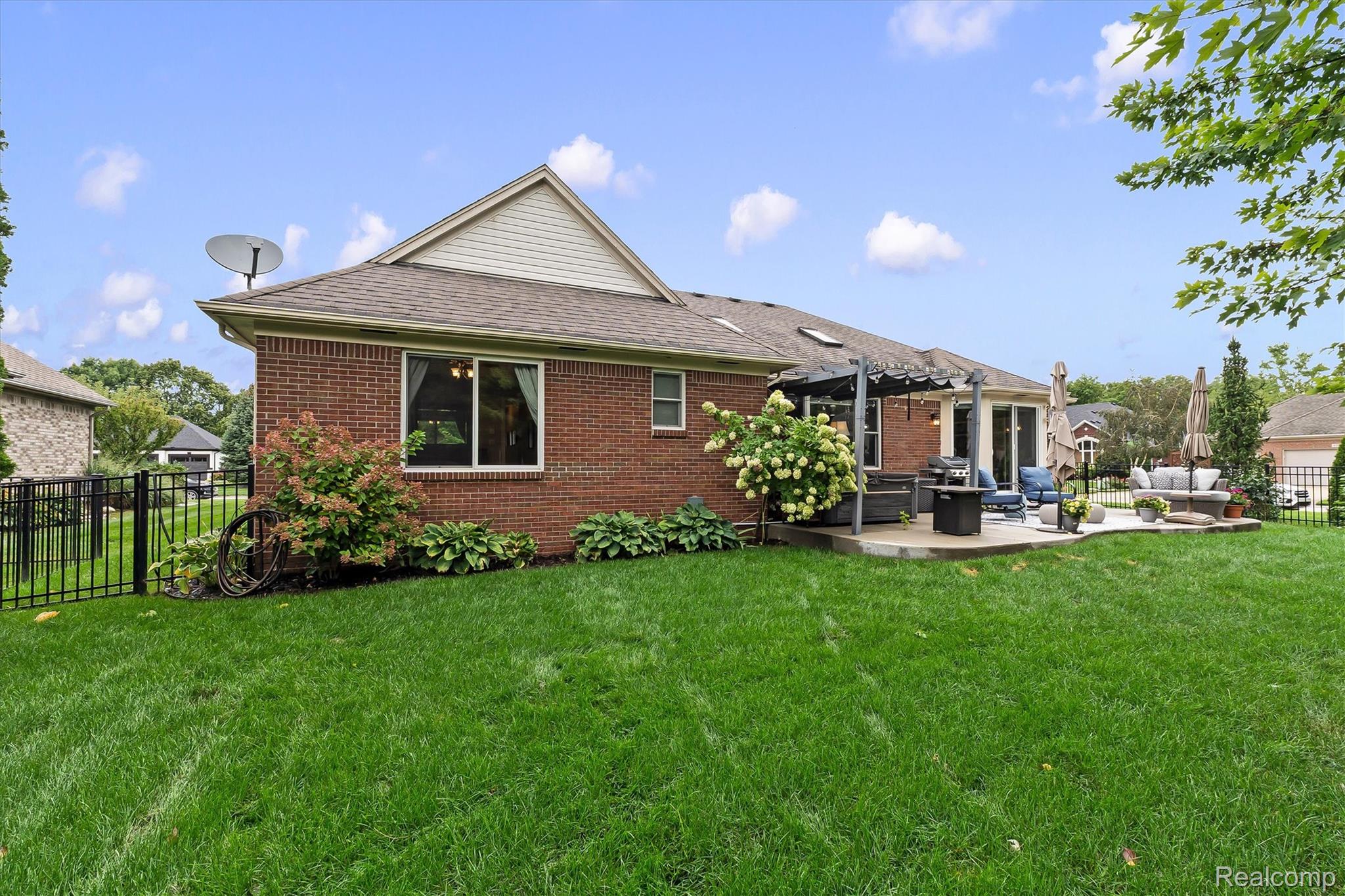 22702 Brantingham Road Macomb, MI 48044 - Photo 25 of 30 BACK OF HOUSE