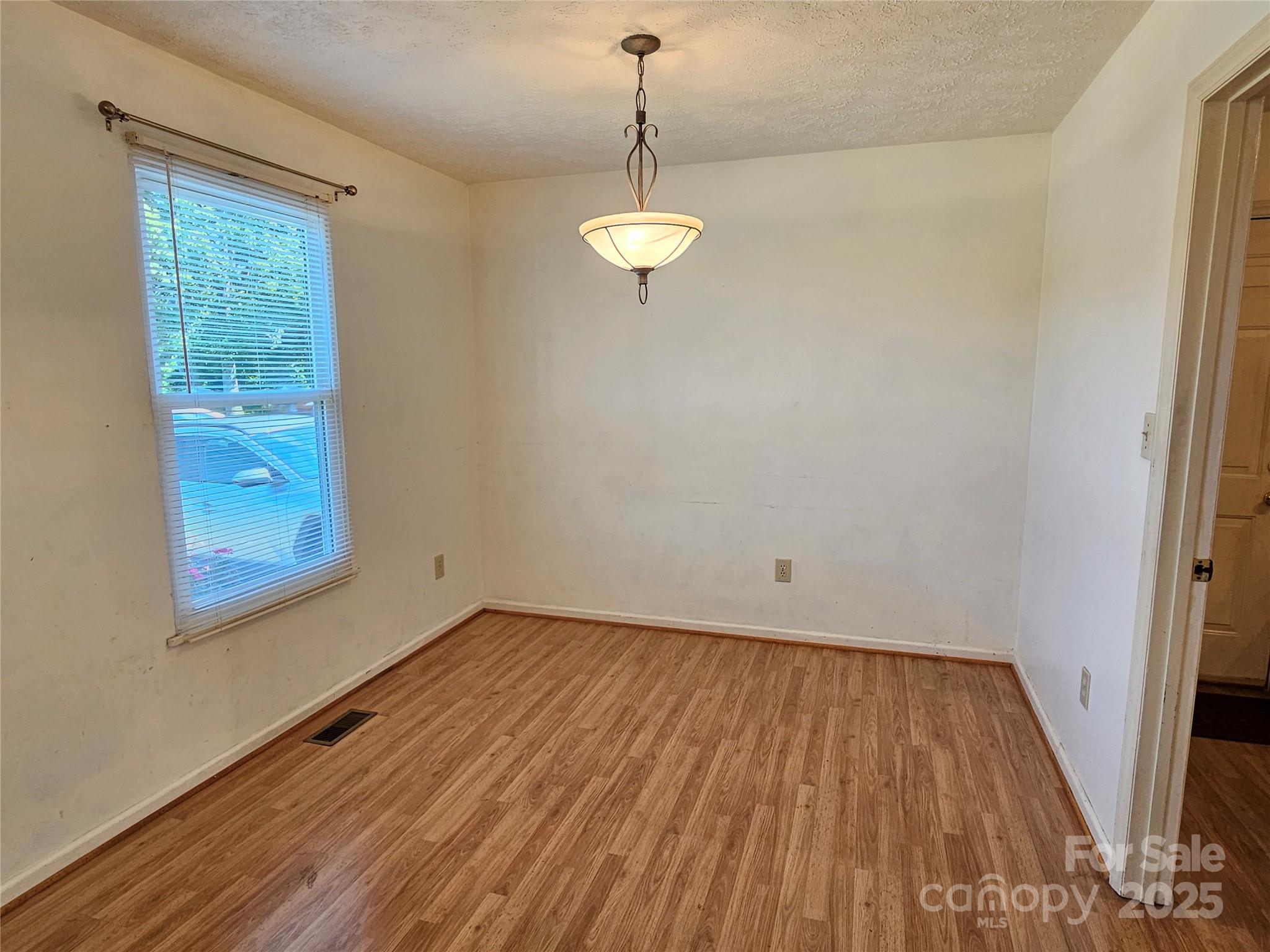 1982 Conley Road Morganton, NC 28655 - Photo 7 of 31 Gallery Image 7