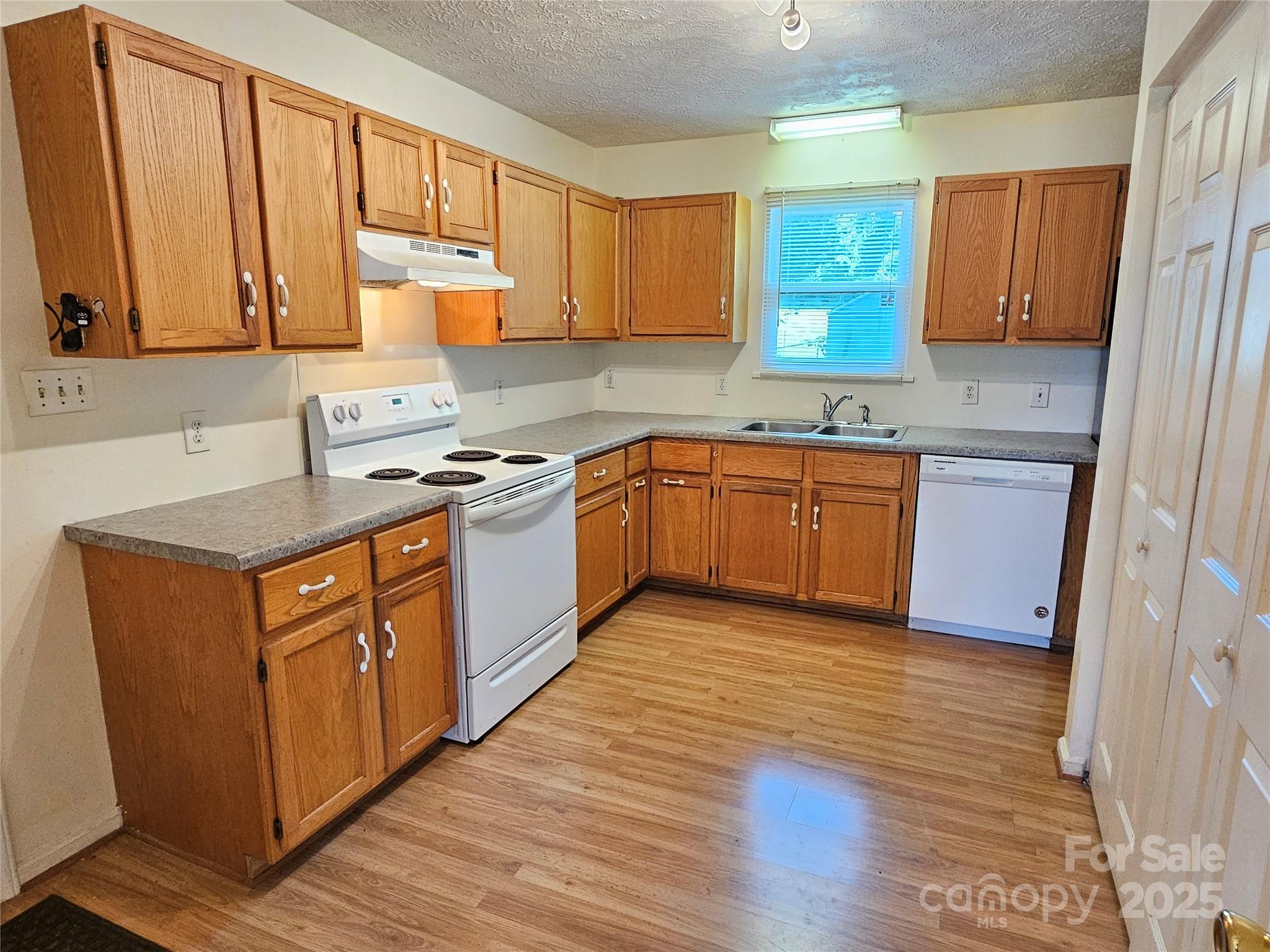 1982 Conley Road Morganton, NC 28655 - Photo 9 of 31 Gallery Image 9
