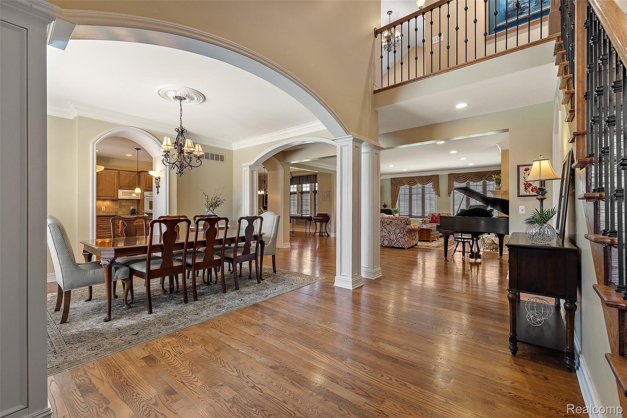 523 Trinway Road Troy, MI 48085 - Photo 8 of 55 523 Trinway-39.jpg