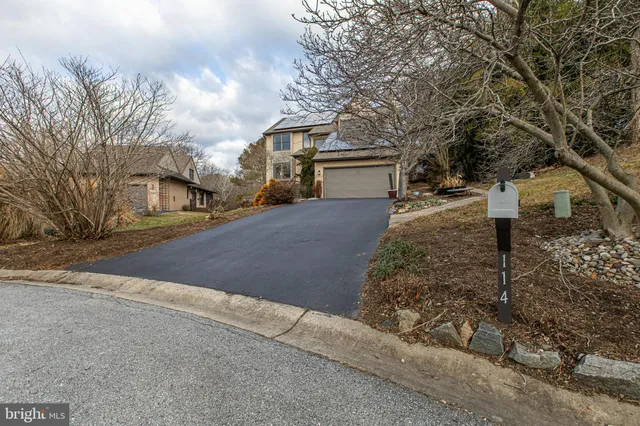 $655,000 | 114 Cardiff Court West, Newark, DE 19711