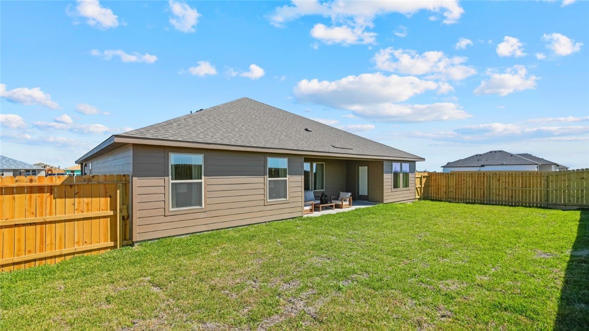 1450 Rhaegal Street Corpus Christi, TX 78415 - Photo 23 of 31 Gallery Image 23