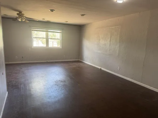 $72,900 | 303 South Hazelwood Street, Spearman, TX 79081