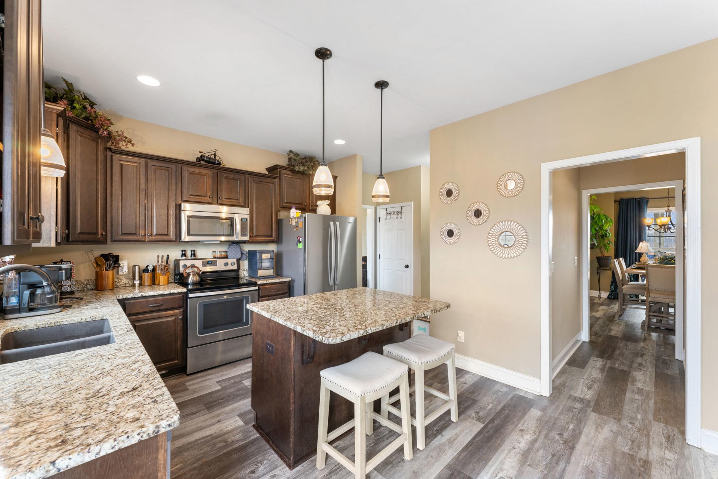 725 Allendale Road Woodruff, SC 29388 - Photo 8 of 33