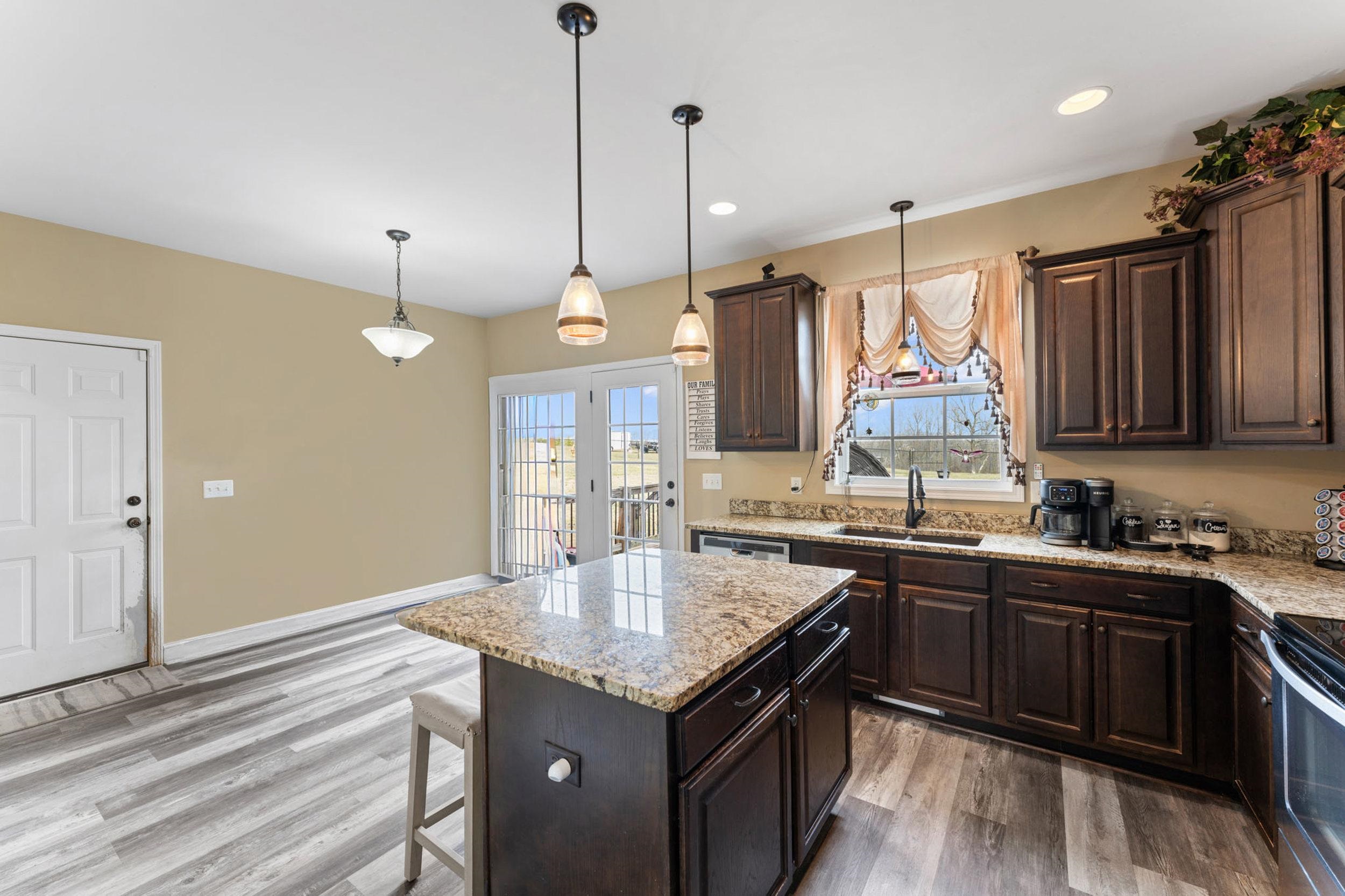 725 Allendale Road Woodruff, SC 29388 - Photo 9 of 33