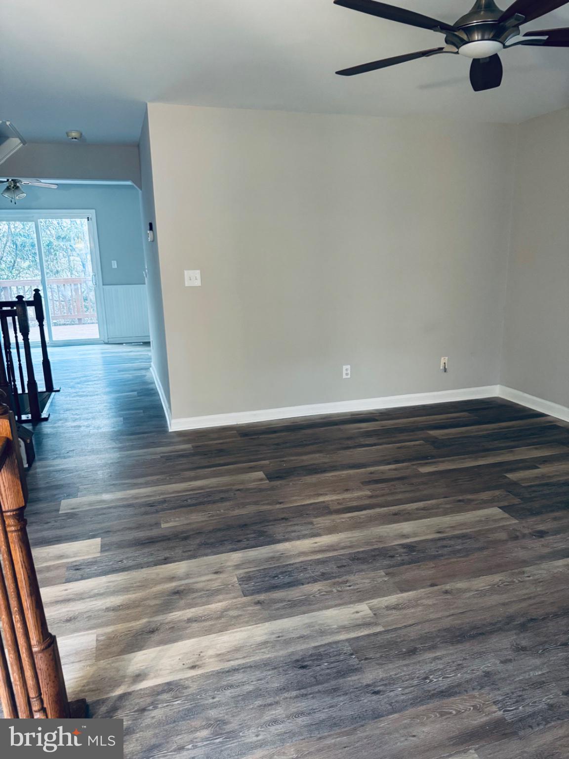 10630 Winfield Loop Manassas, VA 20109 - Photo 4 of 44 Spacious, modern living area awaits you.