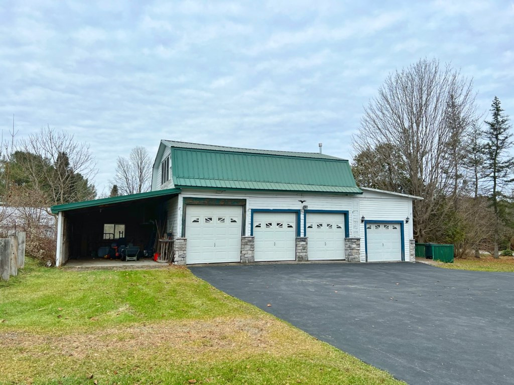 131 Old State Road Poland, NY 13431 - Photo 4 of 34 Gallery Image 4