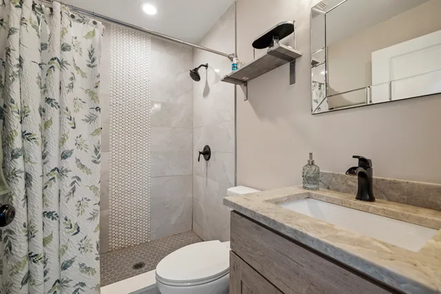 $3,000 | 8602 South Oak Park Avenue, Burbank, IL 60459