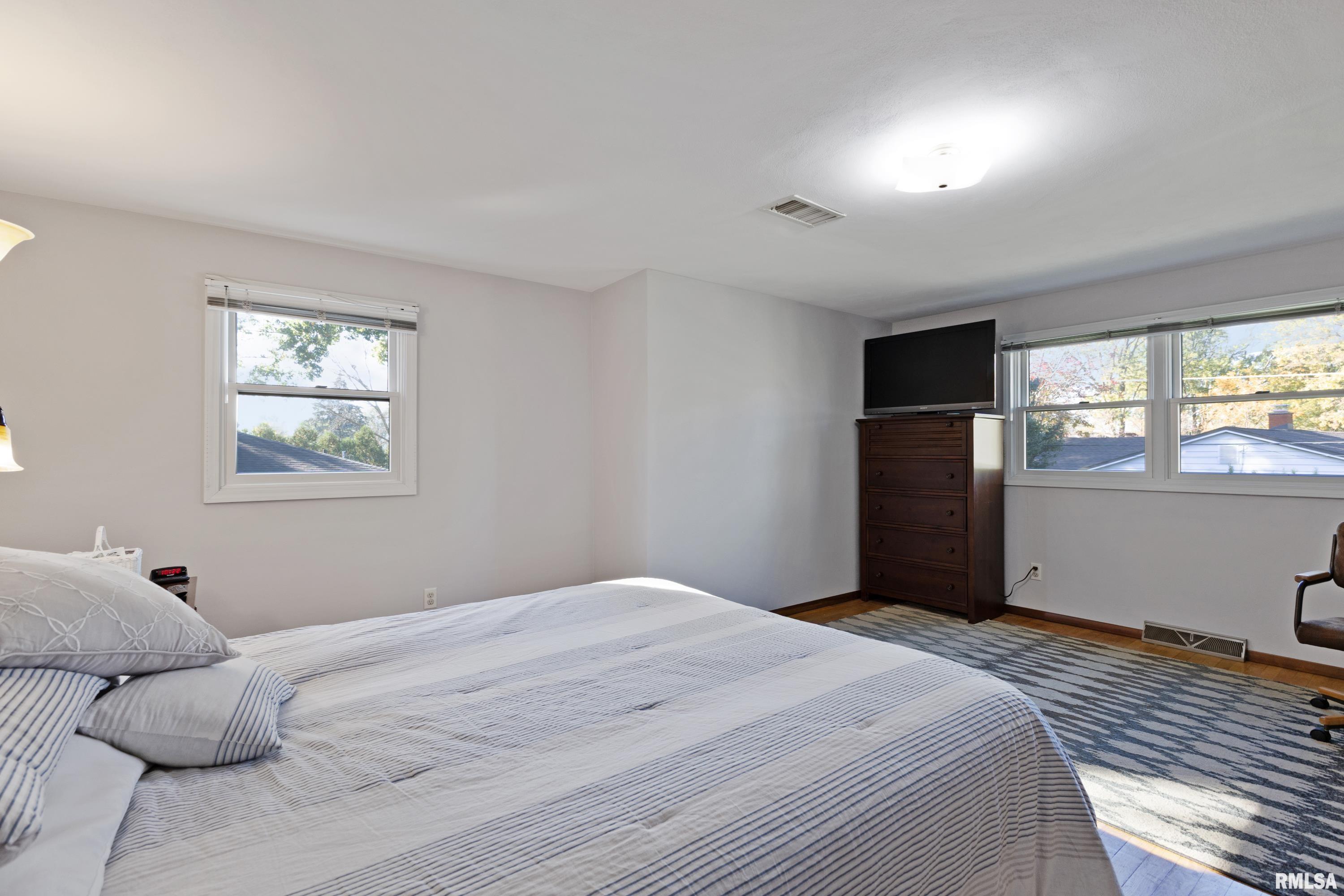 1021 Christopher Court Quincy, IL 62305 - Photo 23 of 30