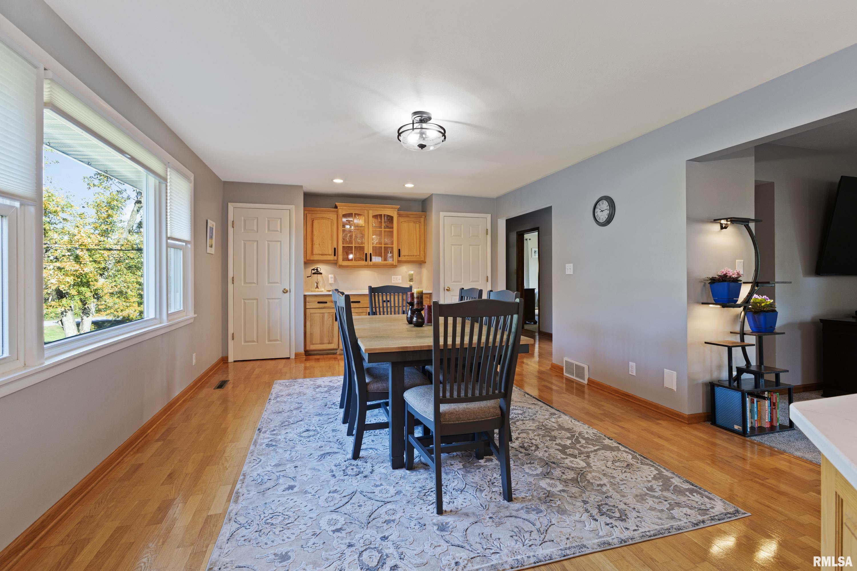 1021 Christopher Court Quincy, IL 62305 - Photo 10 of 30