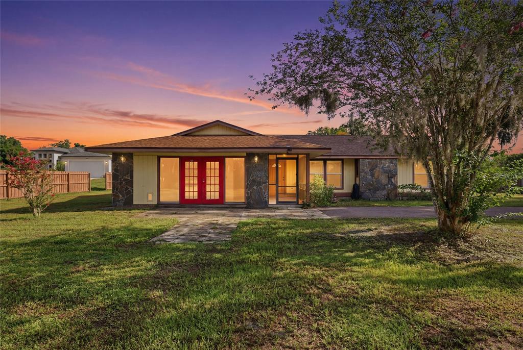 2951 Gocio Road Sarasota, FL 34235 - Photo 1 of 49