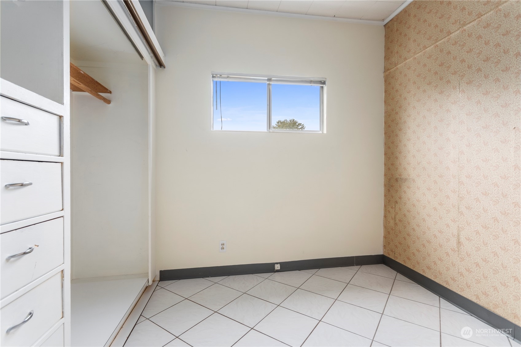 1809 Harris Avenue Bellingham, WA 98225 - Photo 15 of 27 a view of an empty room