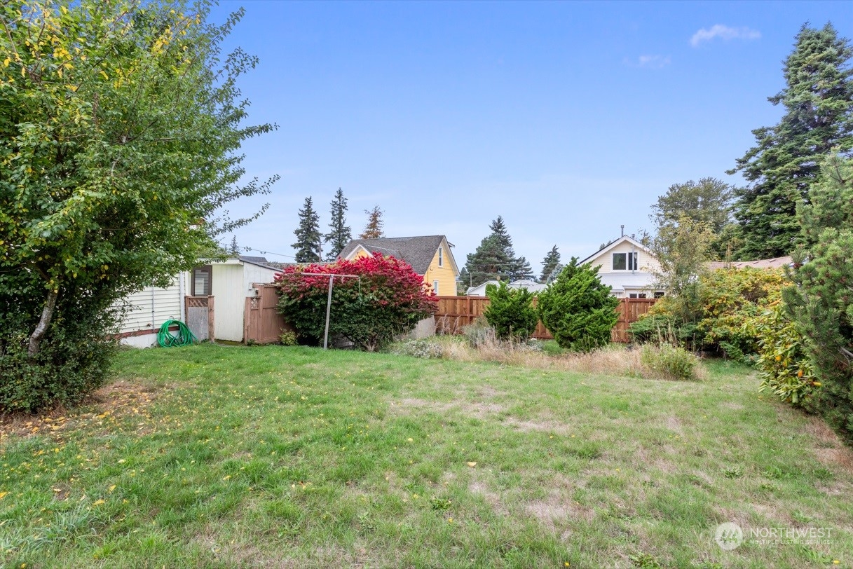 1809 Harris Avenue Bellingham, WA 98225 - Photo 25 of 27 a view of a house with a yard and basketball court