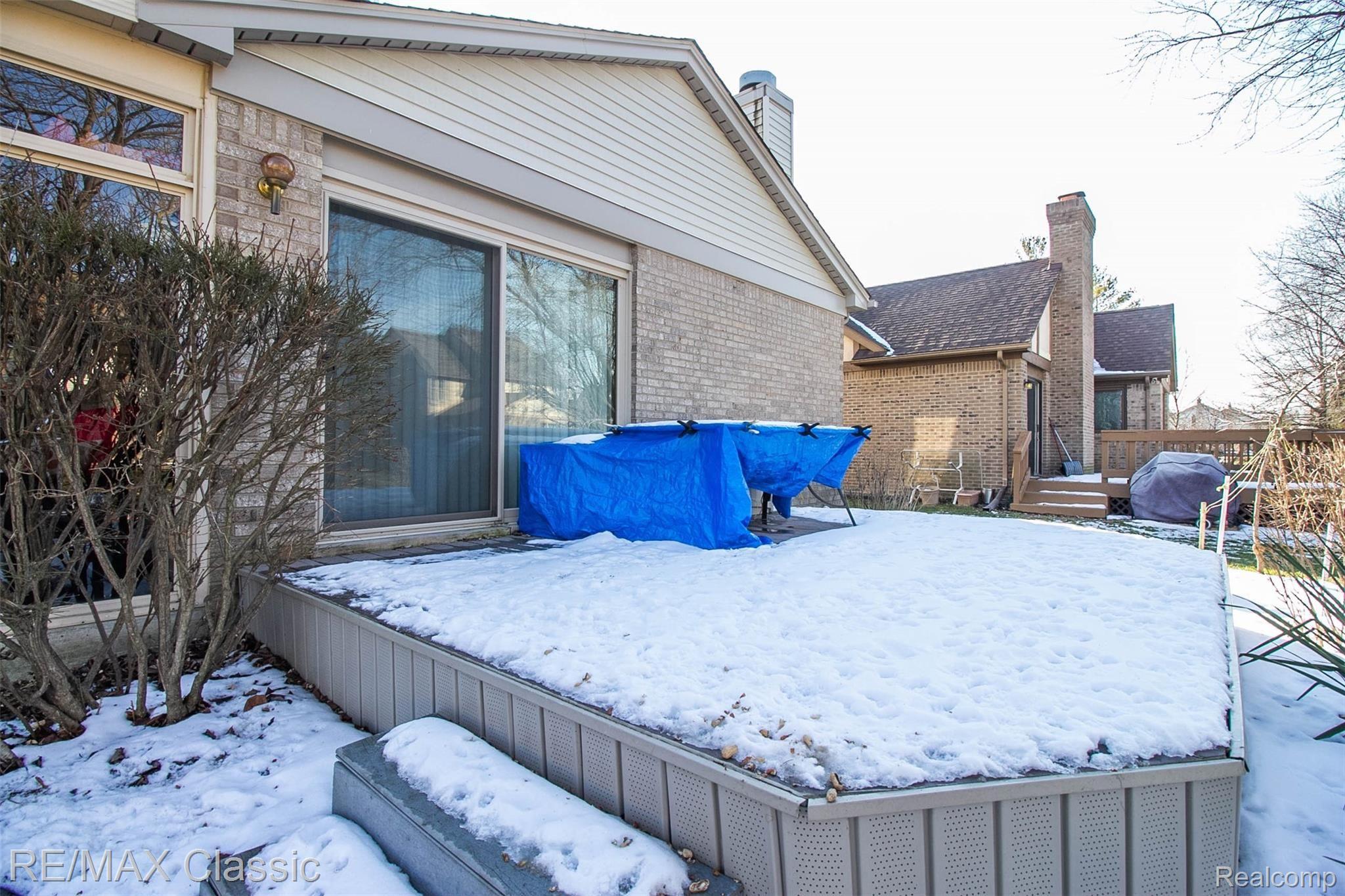 45090 Glengarry Road Canton, MI 48188 - Photo 48 of 49 46.jpg