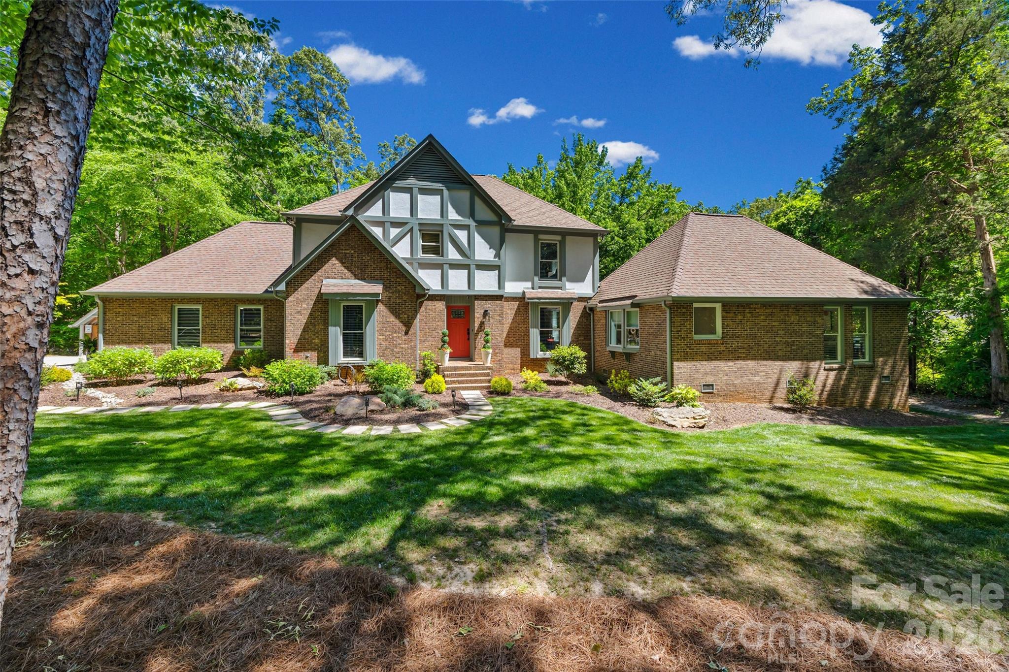 517 Raintree Drive Matthews, NC 28104 - Photo 1 of 37