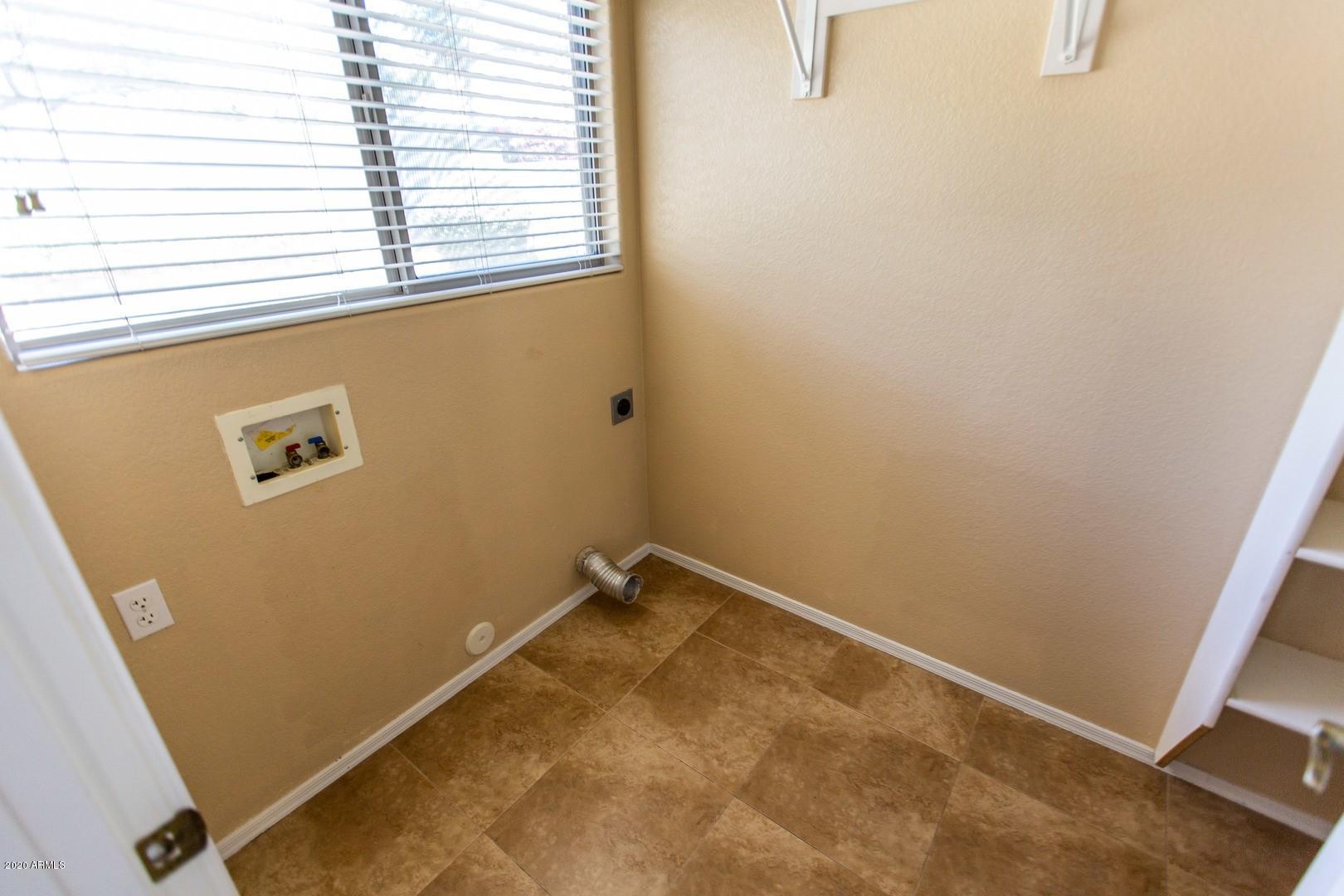 4036 East Rowel Road Phoenix, AZ 85050 - Photo 22 of 24 laundry