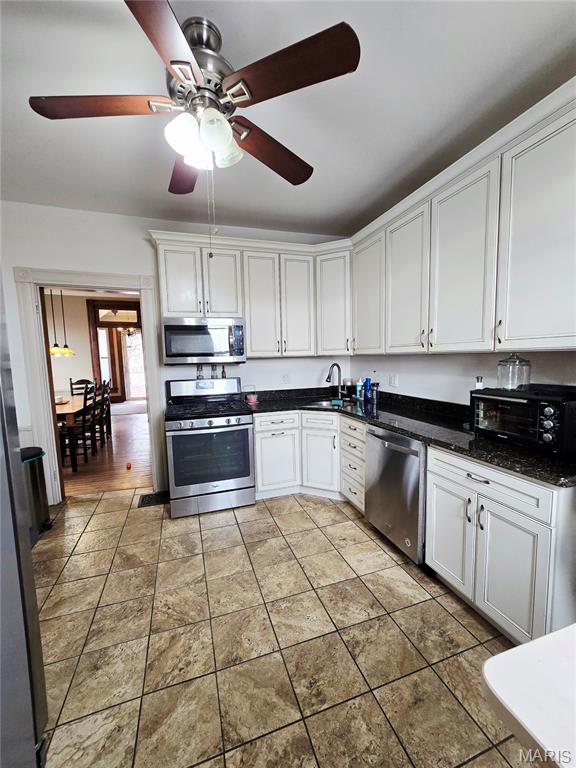 437 East 4th Street Alton, IL 62002 - Photo 11 of 16