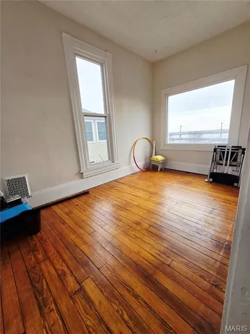 $250,000 | 437 East 4th Street, Alton, IL 62002