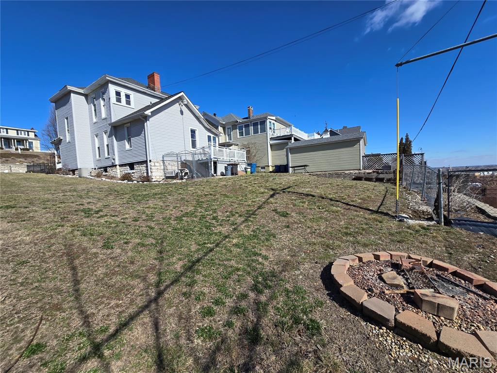 437 East 4th Street Alton, IL 62002 - Photo 3 of 16