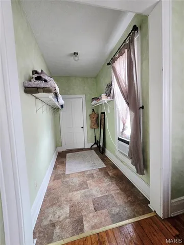 $250,000 | 437 East 4th Street, Alton, IL 62002