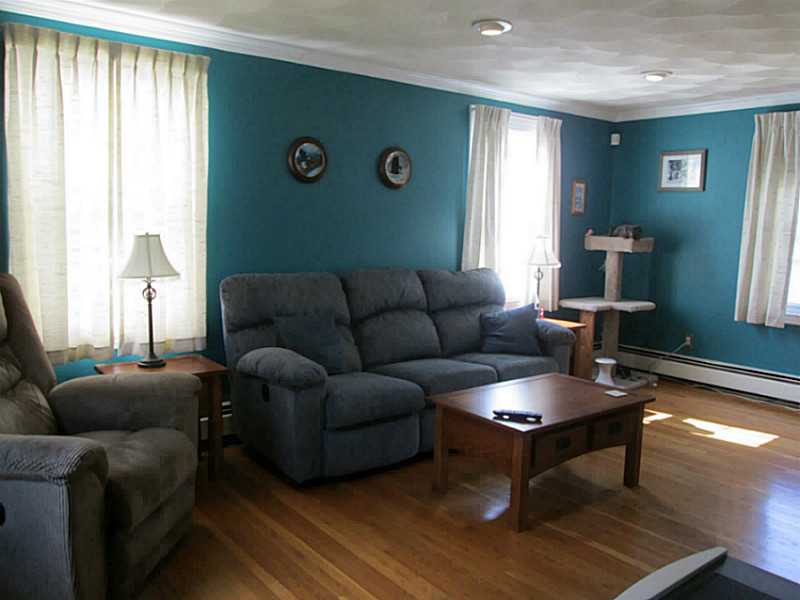 67 Hayward Road Warwick, RI 02888 - Photo 6 of 14 Living Room.
