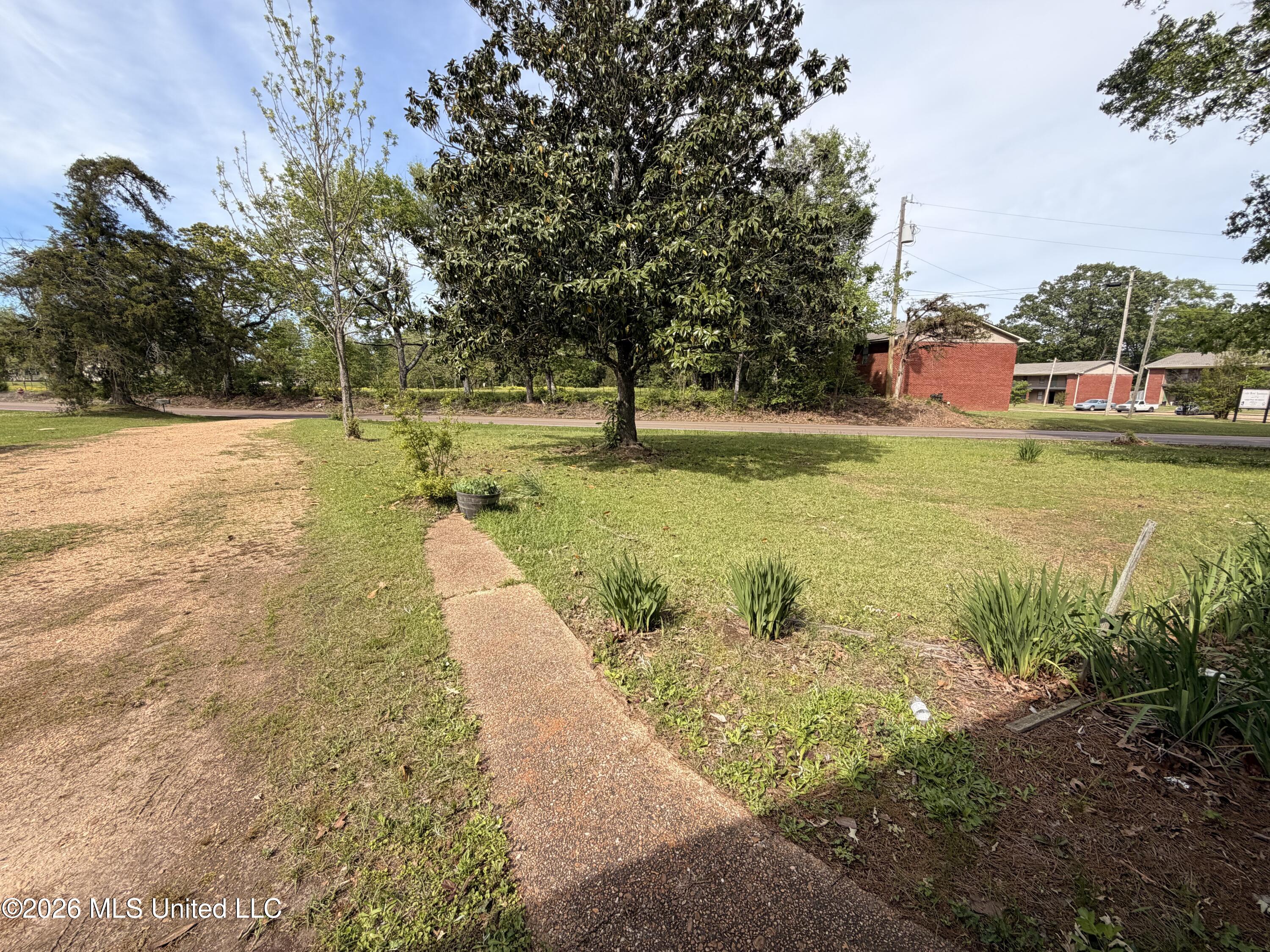 3010 Georgetown Street Hazlehurst, MS 39083 - Photo 19 of 21 IMG_2562