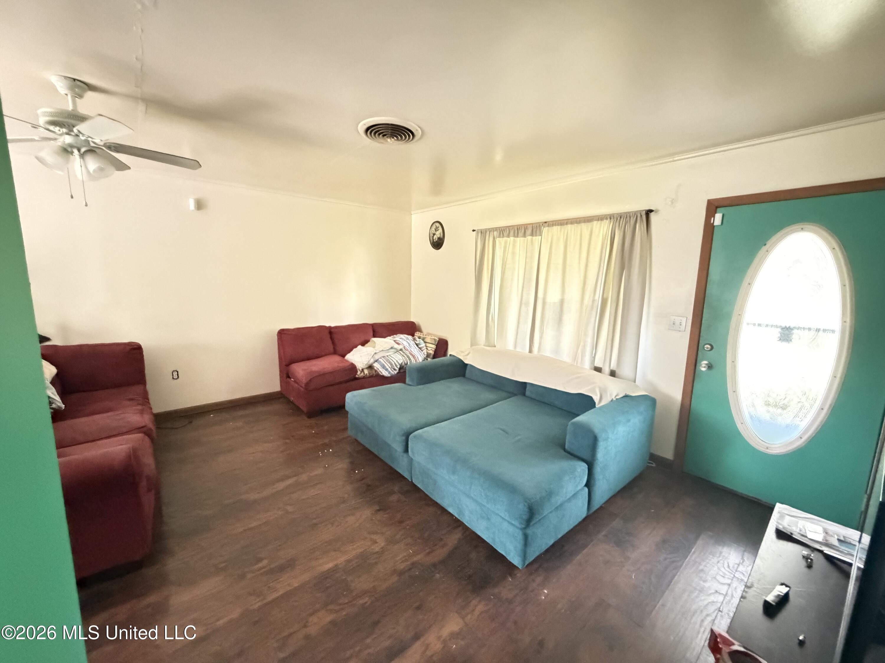 3010 Georgetown Street Hazlehurst, MS 39083 - Photo 3 of 21 IMG_2554