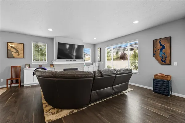 $749,900 | 24673 East Blue Ridge Avenue, Liberty Lake, WA 99019