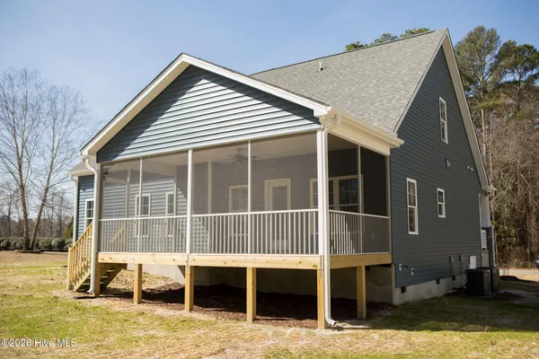 $482,900 | 115 Brisbayne Circle, La Grange, NC 28551