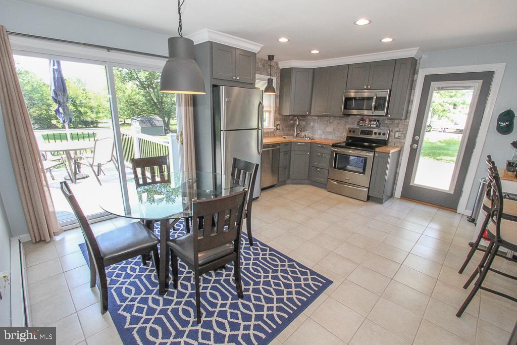 2267 Rhoads Road Pottstown, PA 19464 - Photo 6 of 31 Gallery Image 6