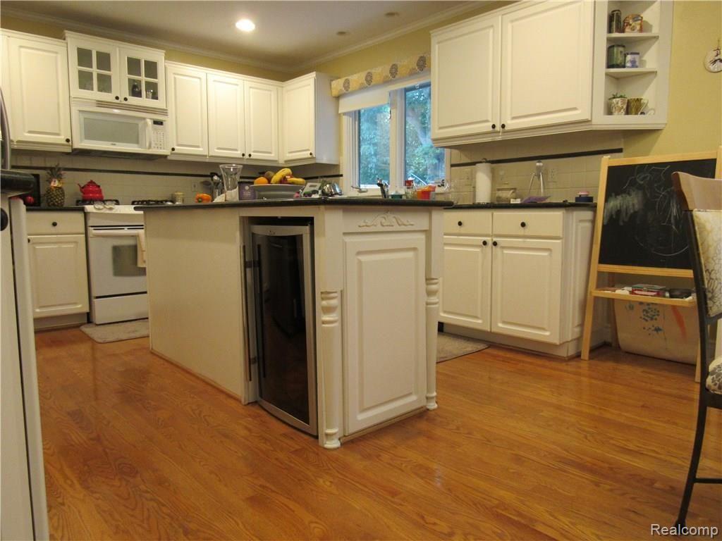 3853 Beechcrest Road Rochester Hills, MI 48309 - Photo 17 of 55