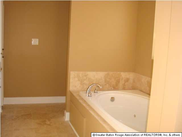 7065 Modesto Avenue Baton Rouge, LA 70811 - Photo 10 of 12 Gallery Image 10