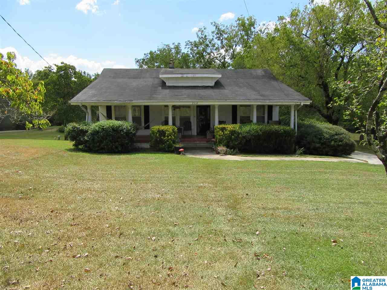 208 West Shugart Ridge Road Gardendale, AL 35071 - Photo 3 of 27