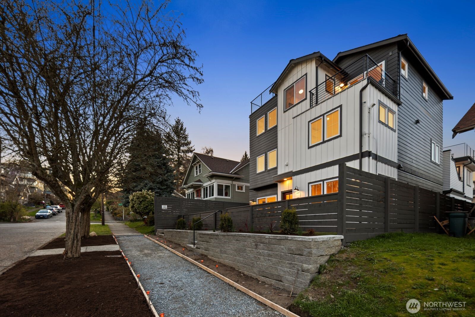1004 North 48th Street Seattle, WA 98103 - Photo 27 of 27