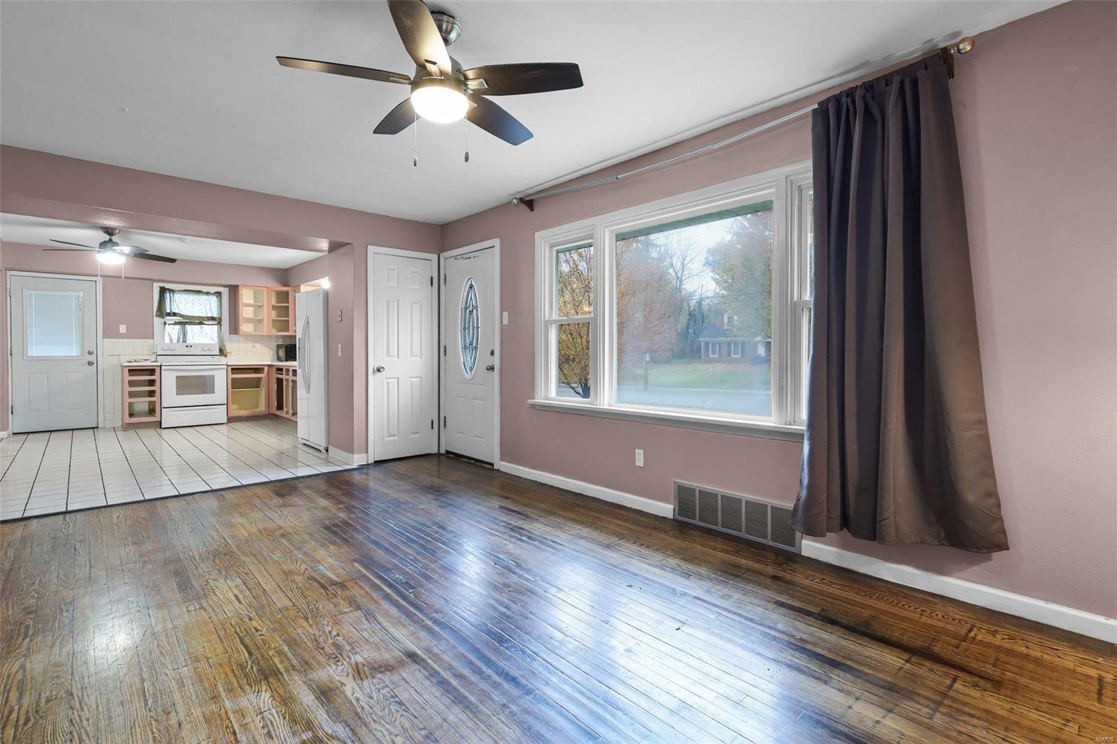 3513 Adie Road St. Ann, MO 63074 - Photo 4 of 27 Gallery Image 4