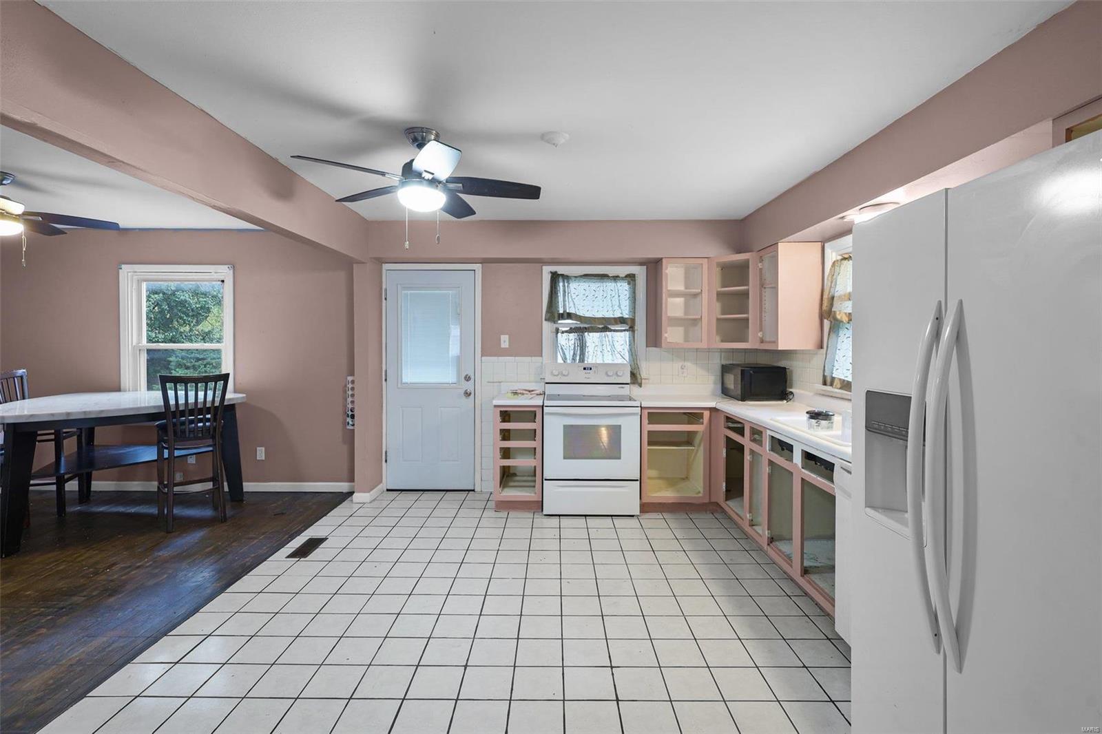 3513 Adie Road St. Ann, MO 63074 - Photo 8 of 27 Gallery Image 8