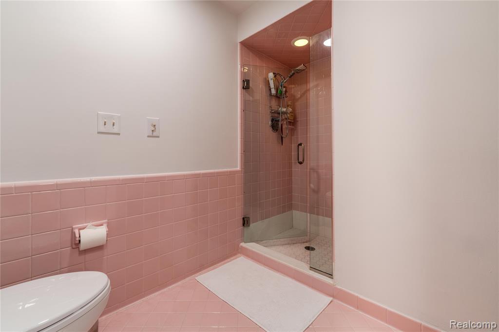 4045 West Maple Road, Unit C101 Bloomfield Hills, MI 48301 - Photo 13 of 27