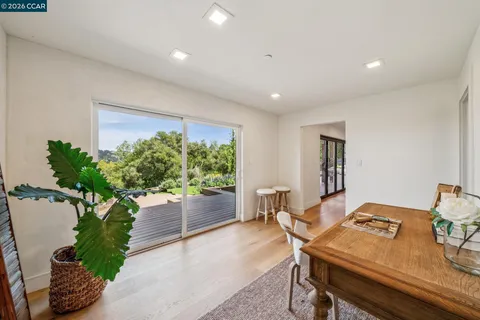 $3,988,000 | 205 Crestview Drive, Orinda, CA 94563