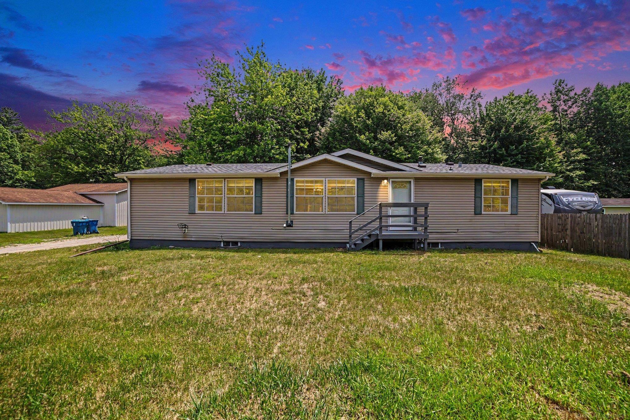1717 West Townline 16 Road Pinconning, MI 48650 - Photo 1 of 27 50213801-24737e1f-97aa-4a05-b7b9-4144ac1f26a6.JPG