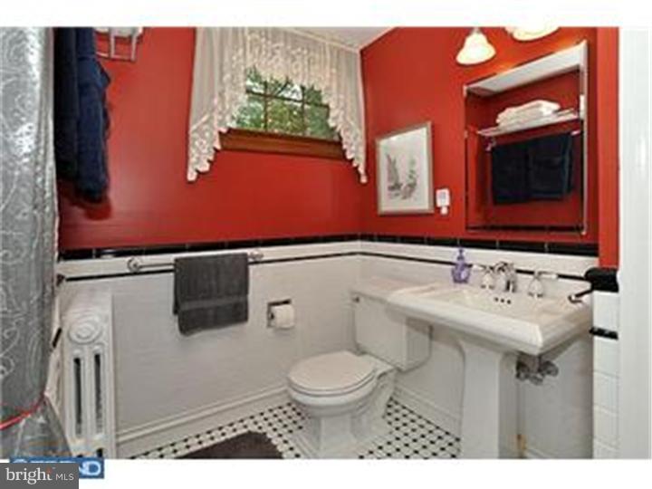 431 Clement Road Jenkintown, PA 19046 - Photo 17 of 22 Bathroom