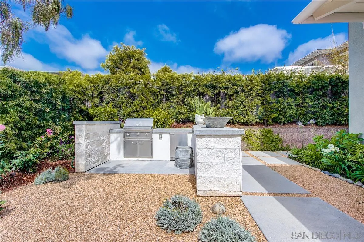 656 Jocelyn Way Encinitas, CA 92024 - Photo 30 of 35