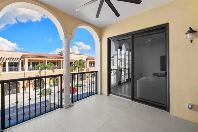 a view of front door and porch