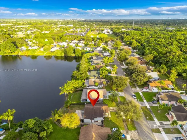 $525,000 | 12911 Southwest 17th Place, Davie, FL 33325