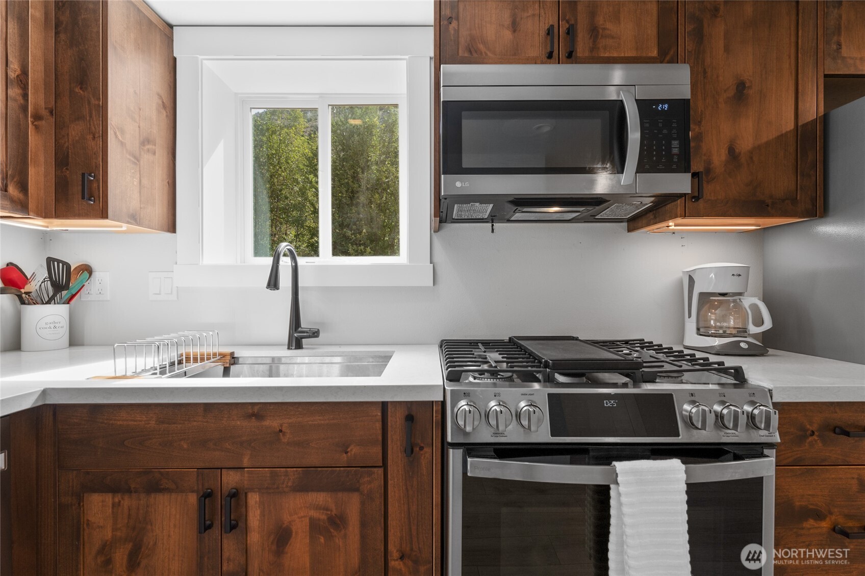 13536 Entiat River Road Entiat, WA 98822 - Photo 5 of 38